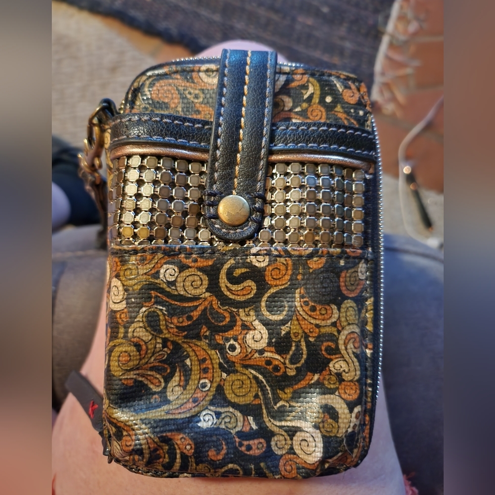 Sakroots wallet used once